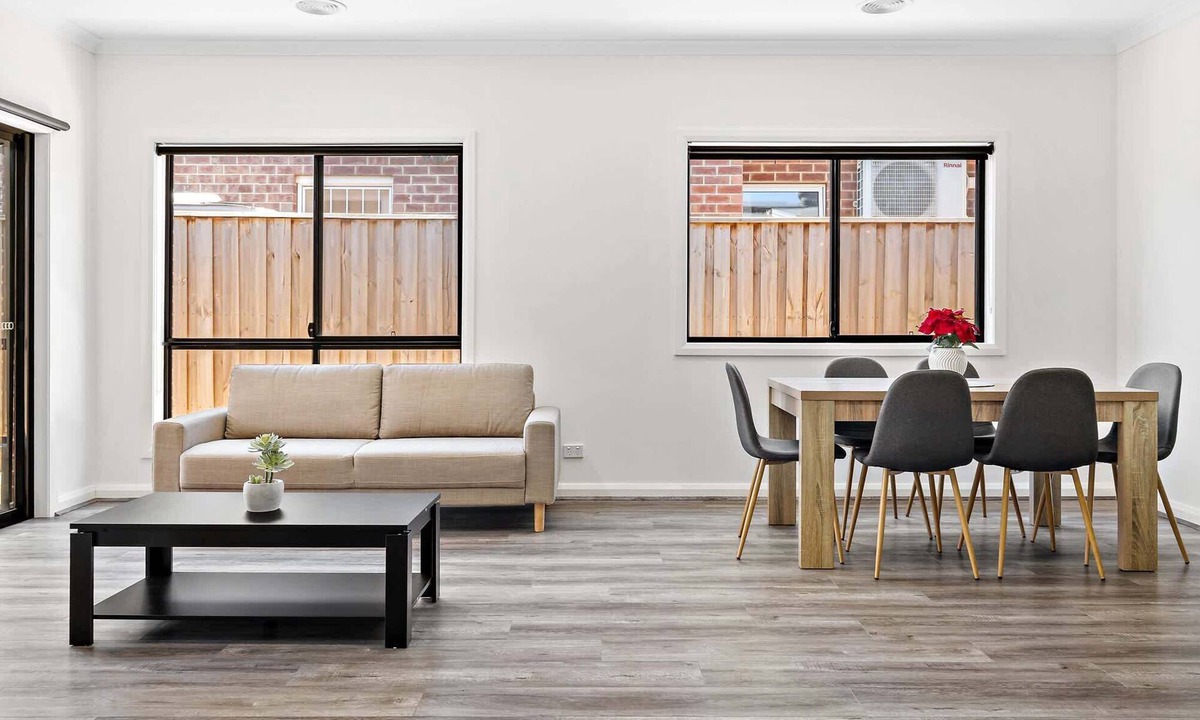 Plumpton House | Spacious 4-Bed Home with Private Outdoor Area