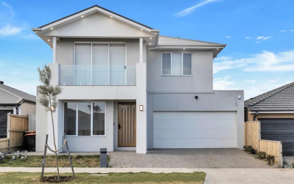 Konagaderra House | Spacious 5 Bedroom Family Retreat Near Melbourne