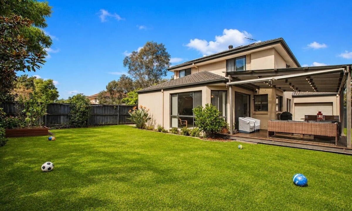 Belrose House | Spacious Belrose Family Home with BBQ Patio