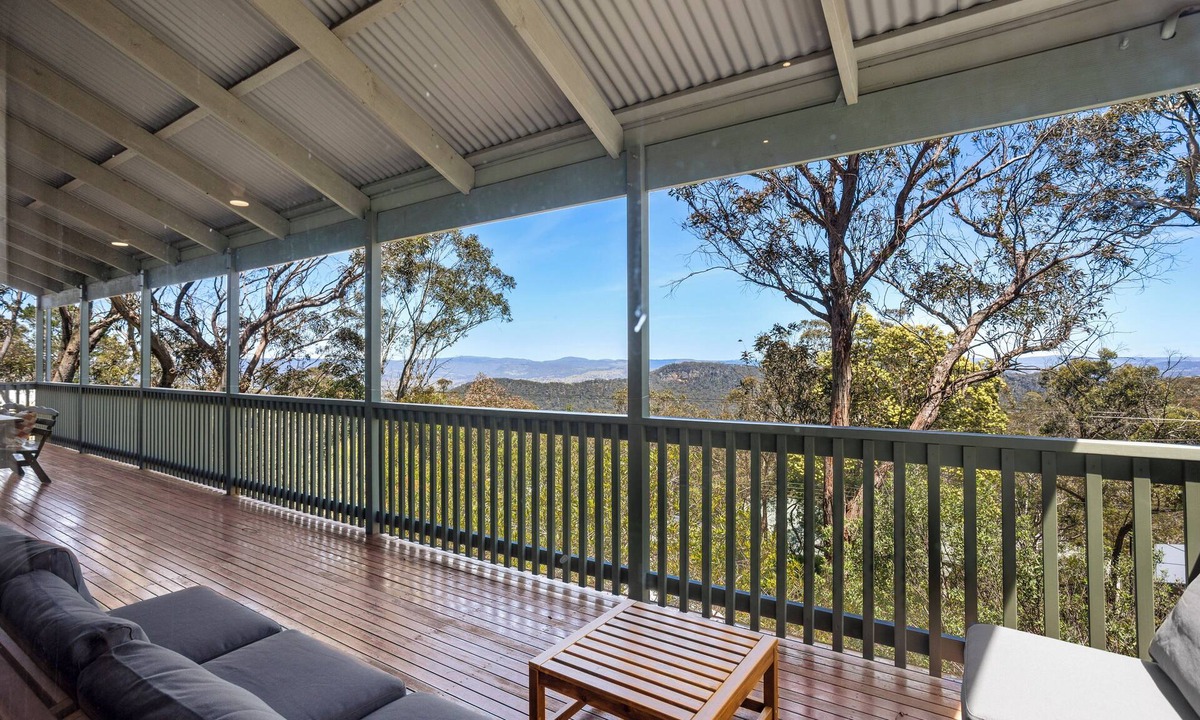 Mount Victoria House | Spacious Blue Mountains Retreat with Stunning Views