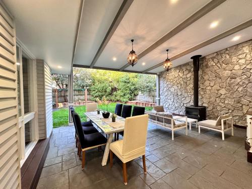 Boronia House | Spacious Family friendly home with ideal work from home