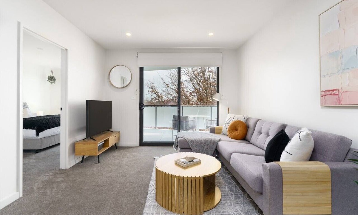 Griffith Apartment | Spacious Inner South Home near Manuka and Kingston