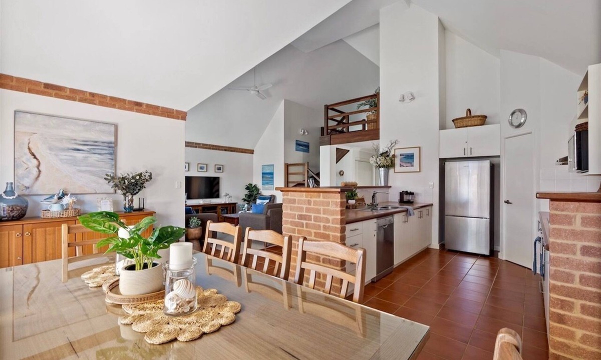 Dunsborough Villa | Spacious villa with private outdoor patio overlooking the garden, beach nearby
