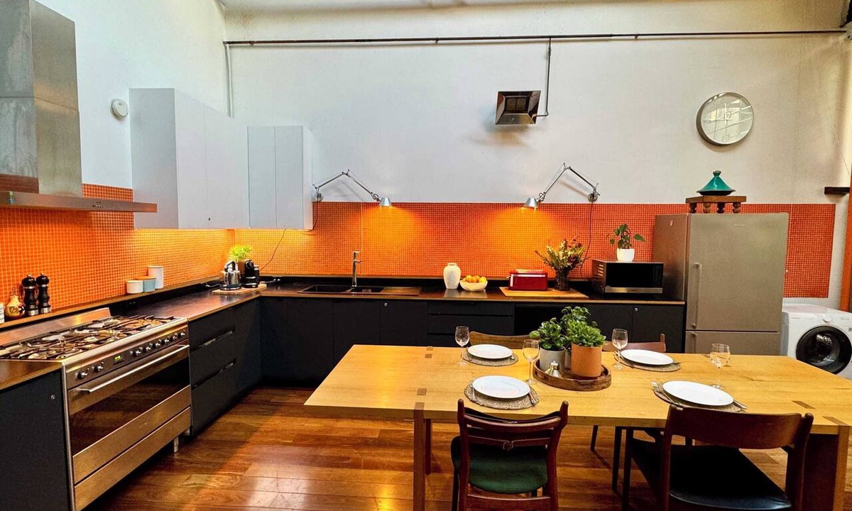 Footscray Apartment | Spacious Warehouse Conversion, 2 Bdrms & Parking