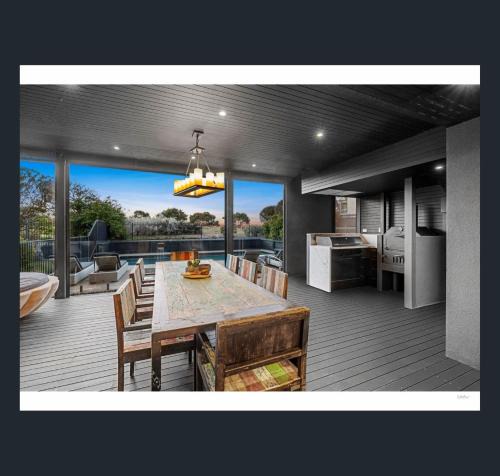 Torquay House | St Georges Luxury Beach House