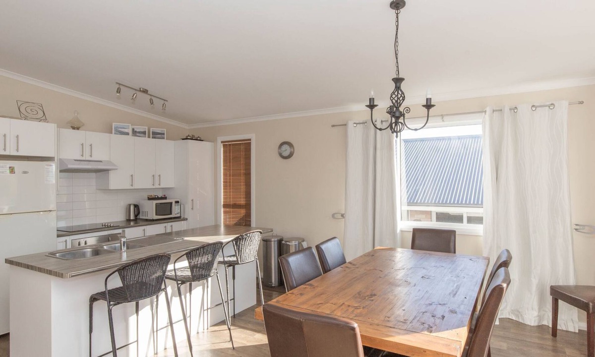 Jindabyne House | St Helenas - 5 Twynam Street