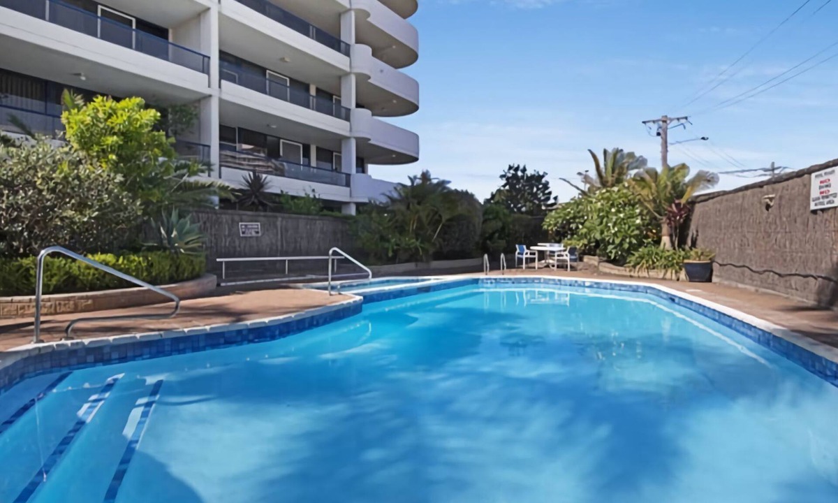 The Entrance Apartment | St Tropez Apartment 43