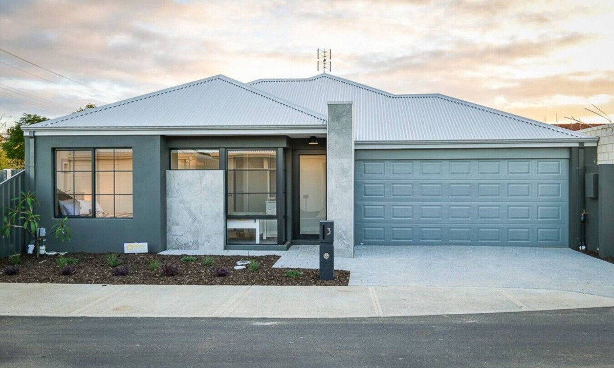 Busselton House | Stables Lane Retreat - Central and Modern