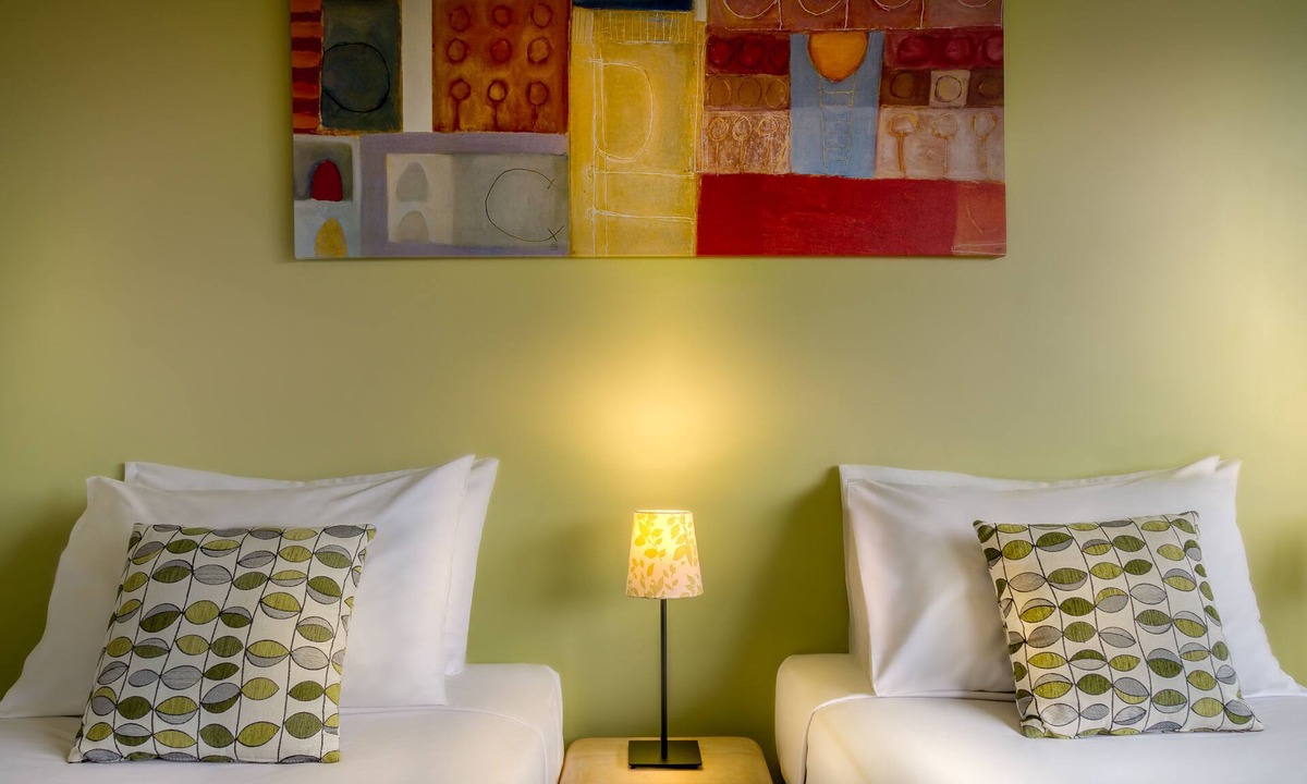 East Melbourne Apartment | Standard 1 Bedroom Twin Apartment & Single Sofa Bed