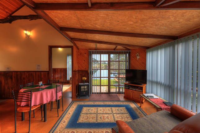 Stanley Cabin | Stanley Lakeside Spa Cabins
