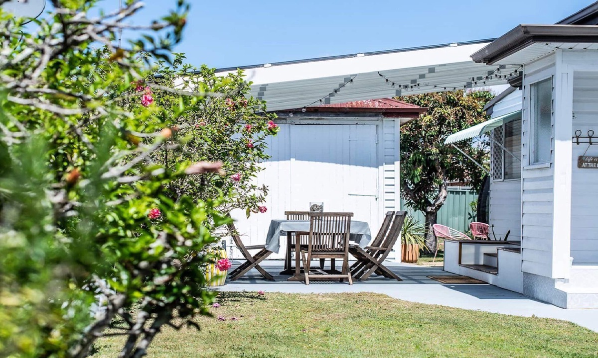 Ettalong Beach House | Stay 3 nights, pay 2 this Winter*