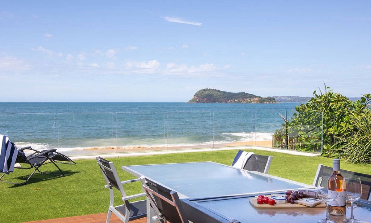 Pearl Beach House | Stay 3 nights, pay 2 this Winter*