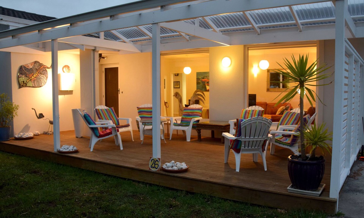 Emu Point House | STINGRAY BEACHHOUSE @emupoint. Comfortable Beachside House with 5 Bedrooms.