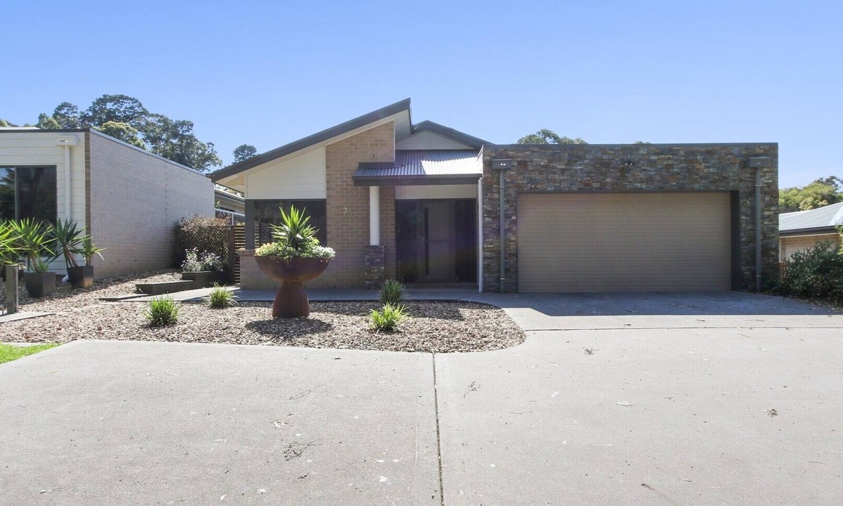 Metung House | Stirling Escape | Spacious Family Retreat