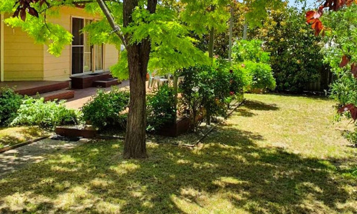 Jindabyne House | Stonewall - 4 bedroom, pet-friendly home
