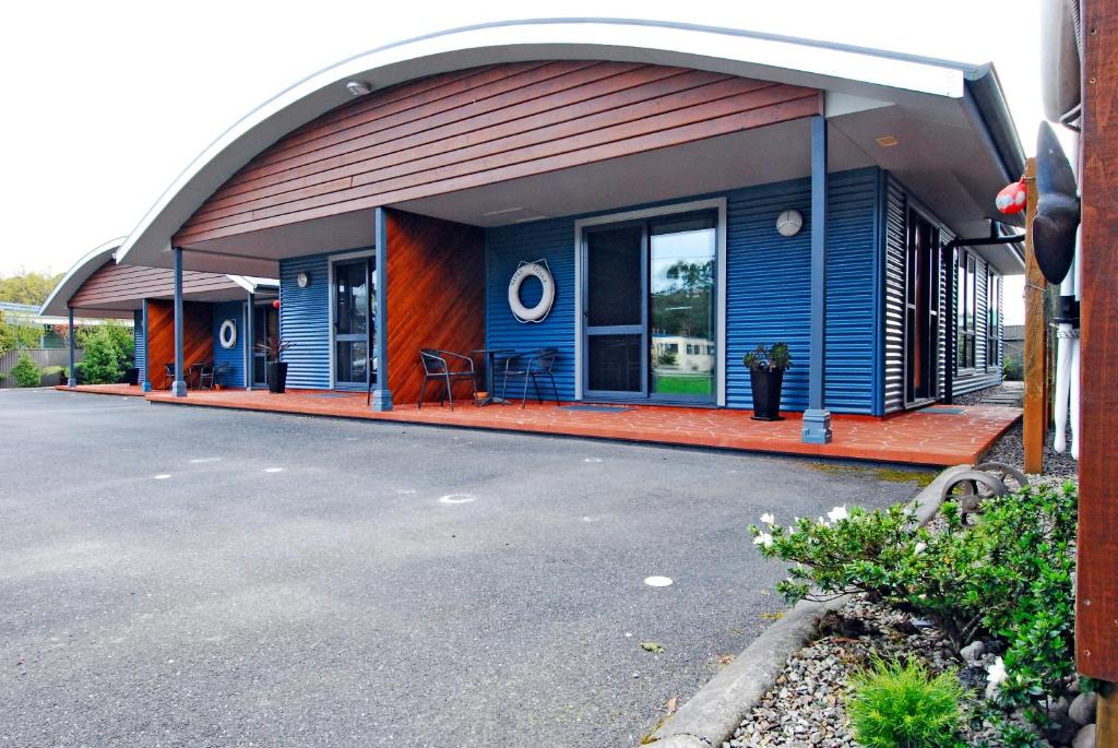 Strahan Apartment | Strahan Bungalows