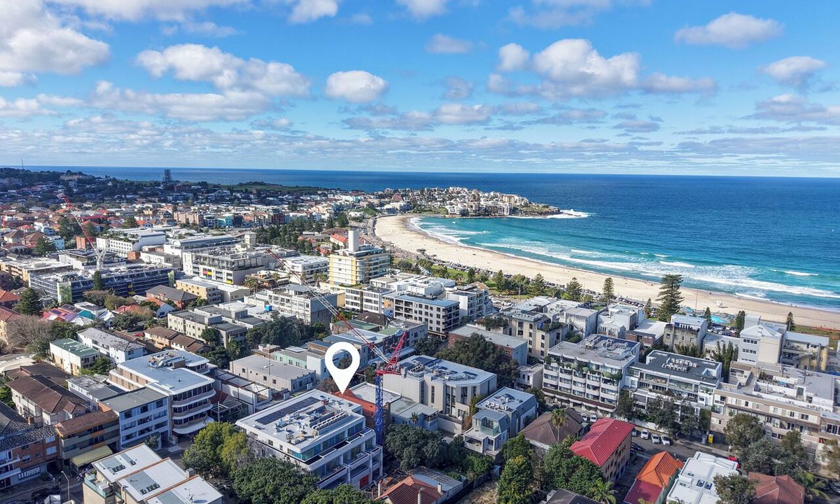 Bondi Beach Apartment | Studio Apartment Steps from Bondi Beach