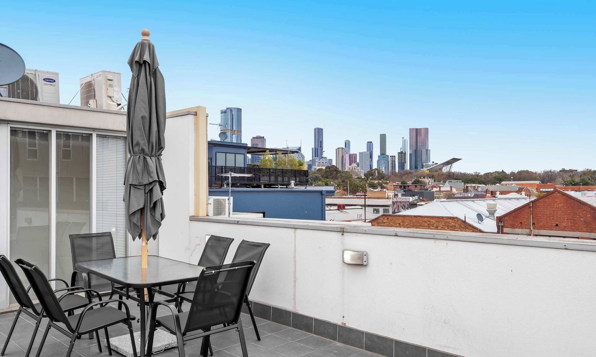 Fitzroy House | Stunning 3BD Executive Home in Ultra-hip Fitzroy!