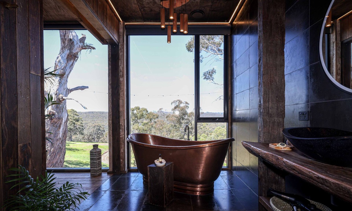 Elevated Plains Cottage | Stunning African themed luxury villa - Eaglesnest