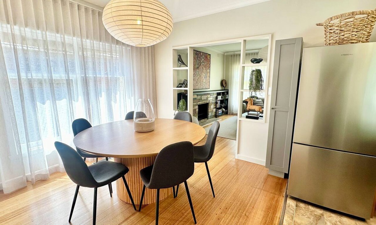 Mitcham House | Stunning reimagined mid century home
