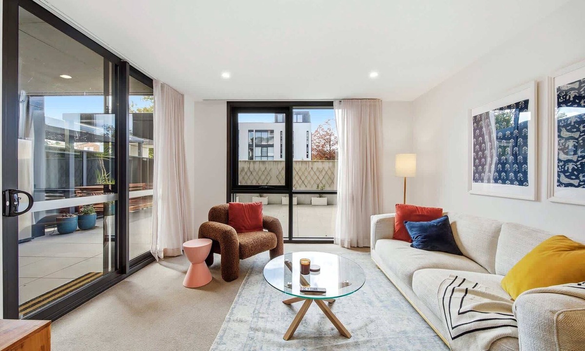 Braddon Apartment | Stylish 1-Bed Retreat in Braddon