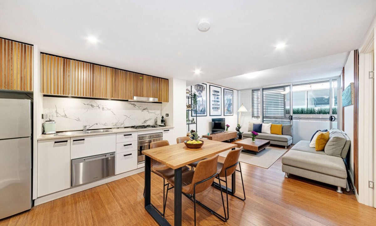 Surry Hills Apartment | Stylish CBD Haven, 5 min to Oxford St