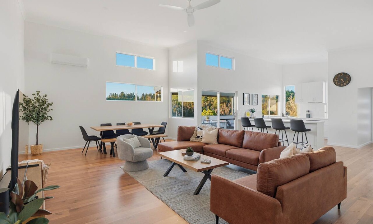 Nannup House | Stylish Escape with Panoramic Hill Views-Sleeps 12
