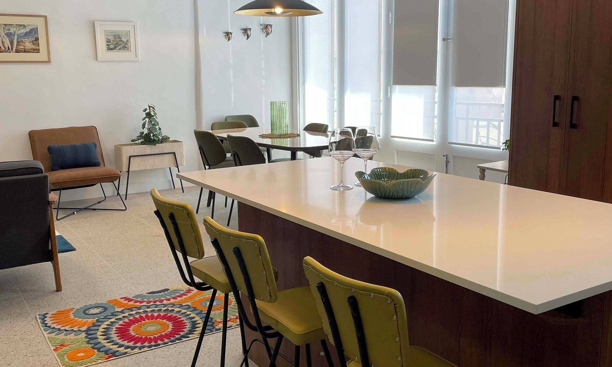 Surry Hills Apartment | Stylish ground floor converted warehouse apartment