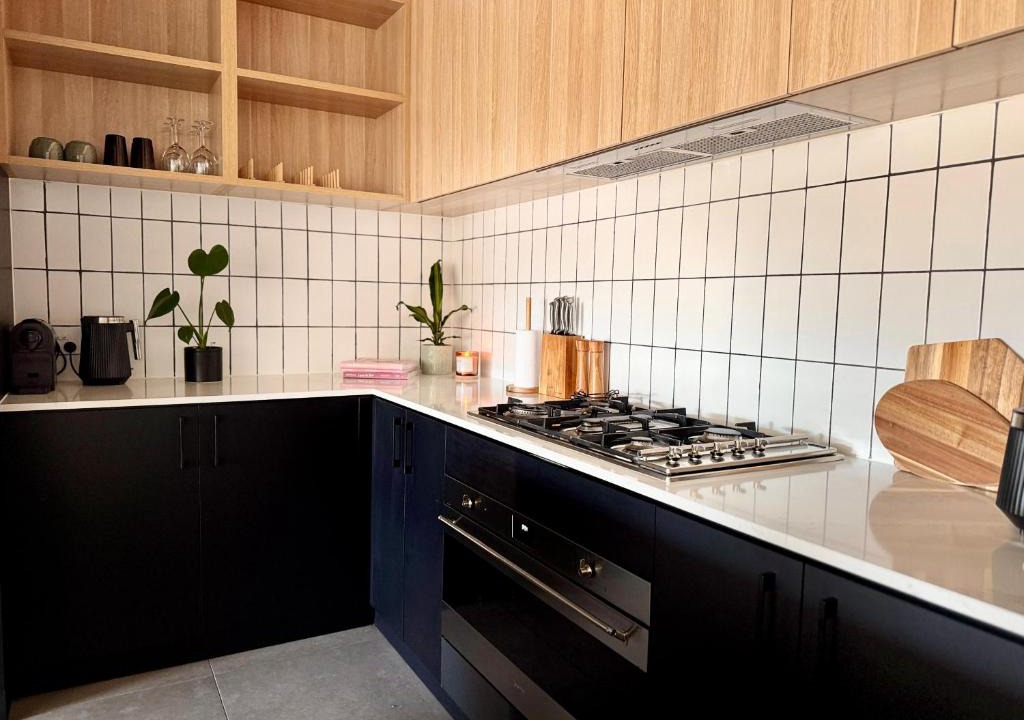 Bowden Apartment | Stylish Industrial City Retreat