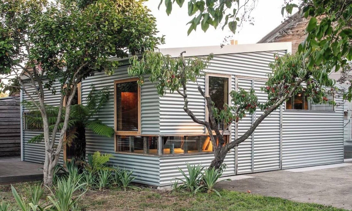 Invermay House | Suite Shed A Peaceful Old Orchard Garden In Launceston
