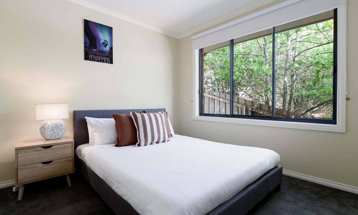 Summerhill House | Summerhill Getaway: Simple Comfort Near Launceston