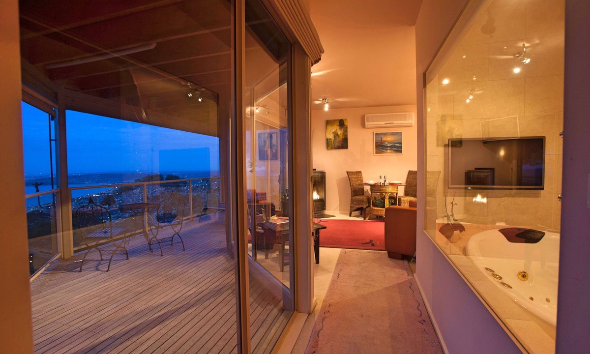 Arthurs Seat Apartment | Summit Views