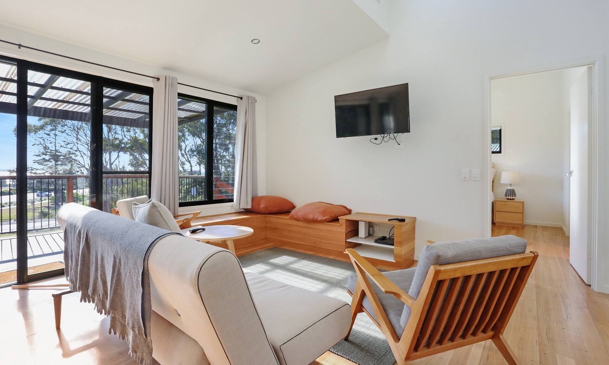 Pambula Beach Cabin | Sun Kissed - Entire House