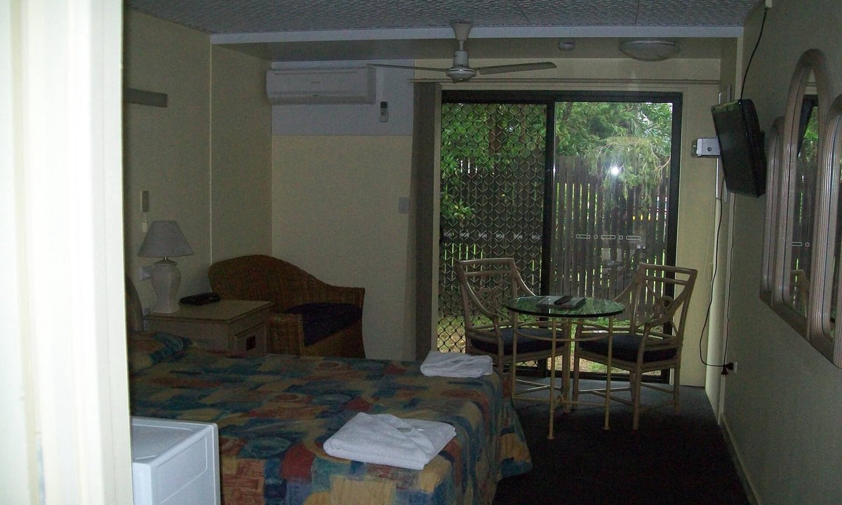 West Mackay Hotel | Sun Plaza Motel Mackay