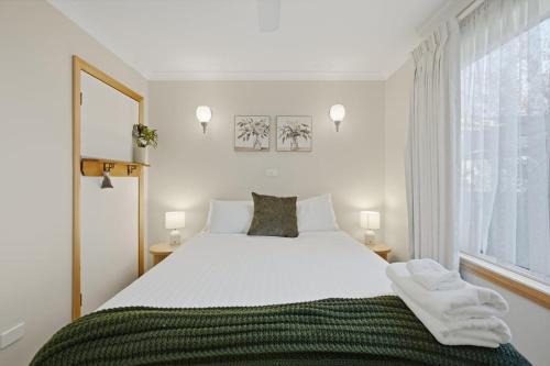 Devonport Apartment | Sunlit Garden Granny Flat