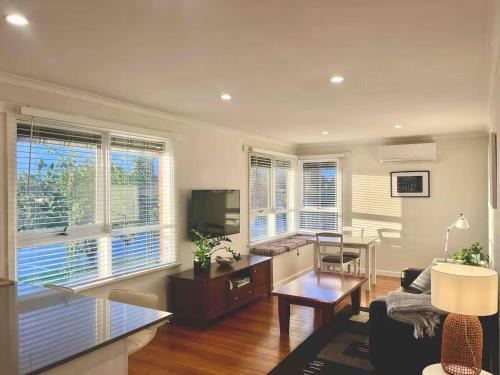 Frankston Apartment | Sunny Central Frankston Stay, Entire Unit
