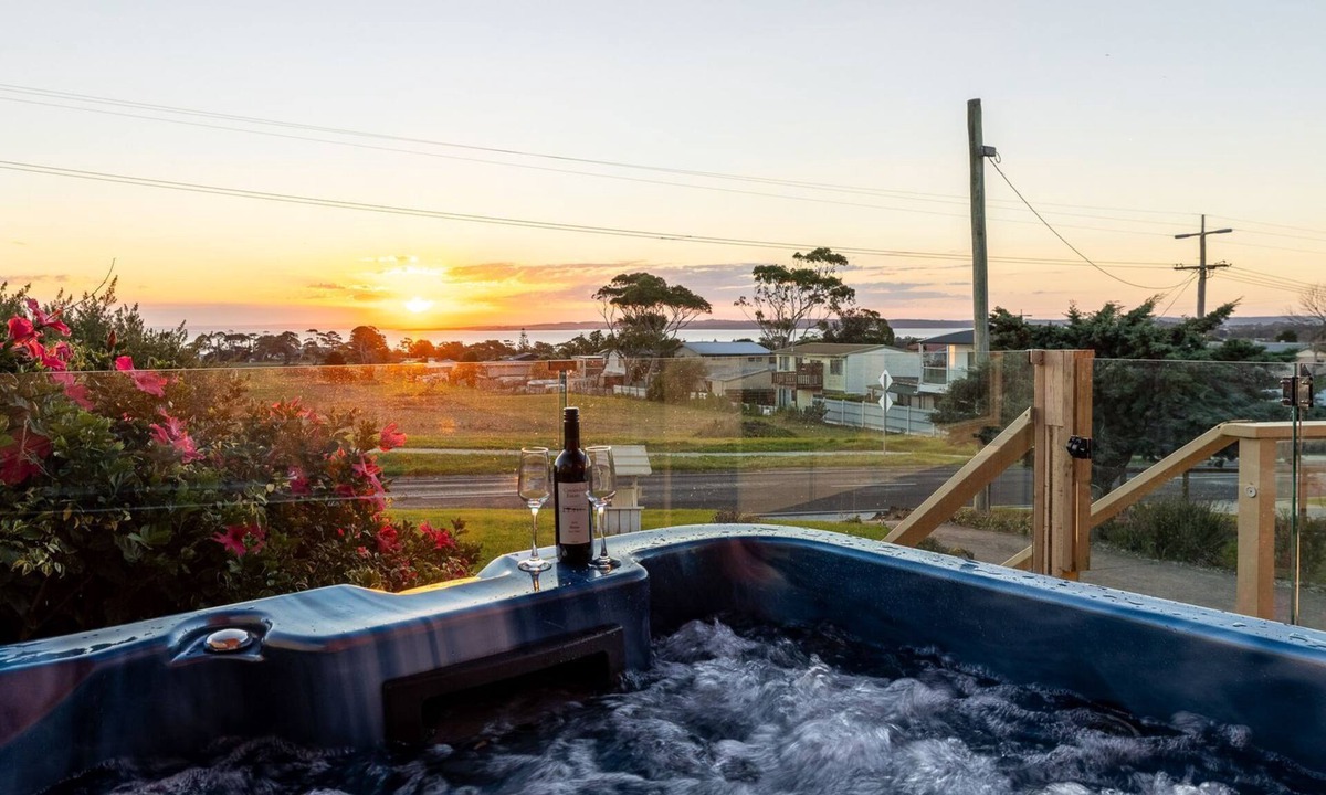 Coronet Bay House | Sunset Dreams Across the Sea