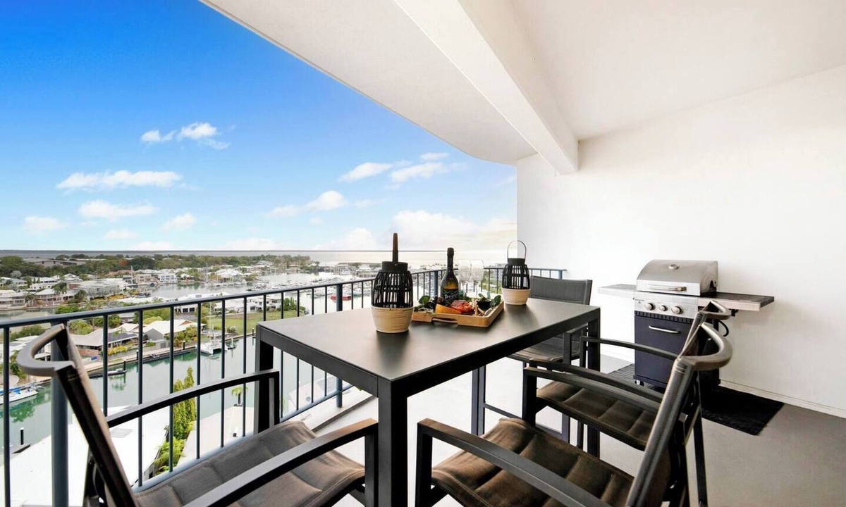 Cullen Bay Apartment | Sunset Penthouse Unique Panoramic Rooftop Retreat