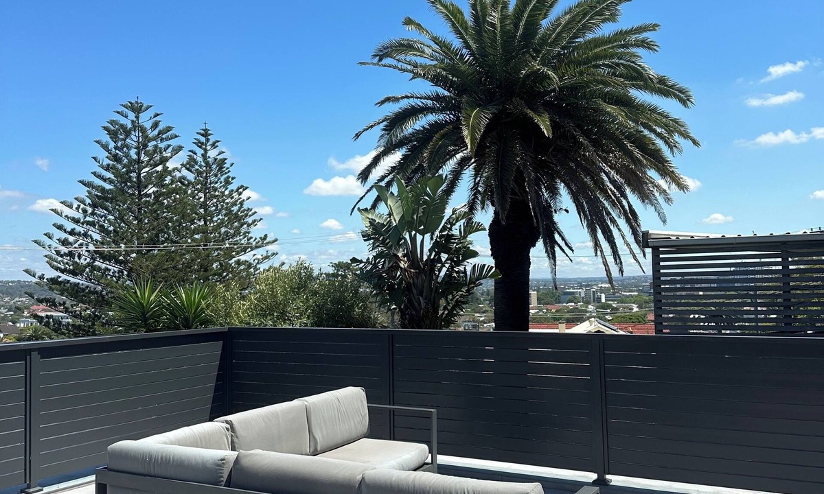 The Hill Apartment | Sunset Stays on The Hill in the heart of Newcastle