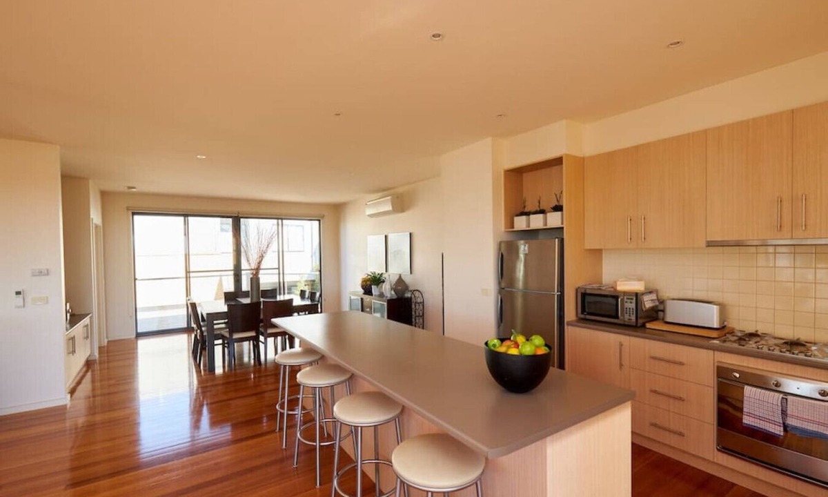 Jan Juc House | Surf Mist Townhouse - backs onto the RACV Resort!