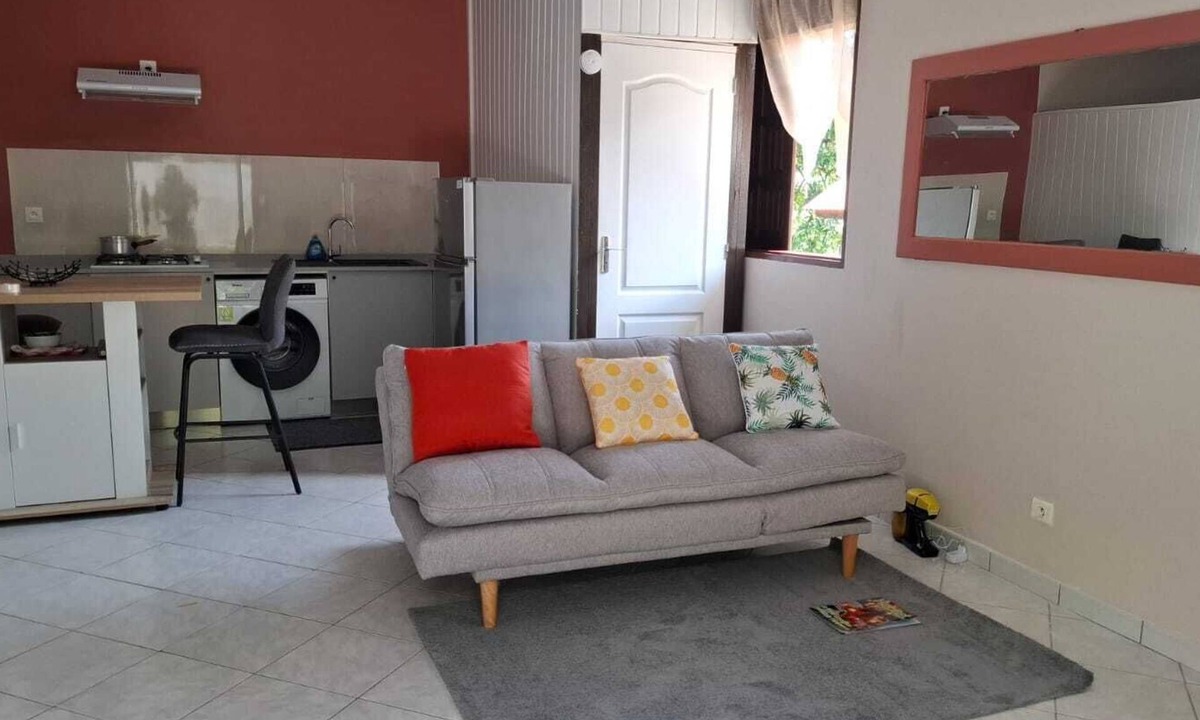Cayenne Apartment | Suzini flower