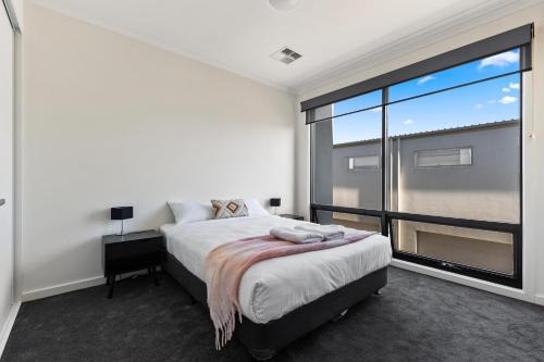 Port Adelaide House | Swainson on College