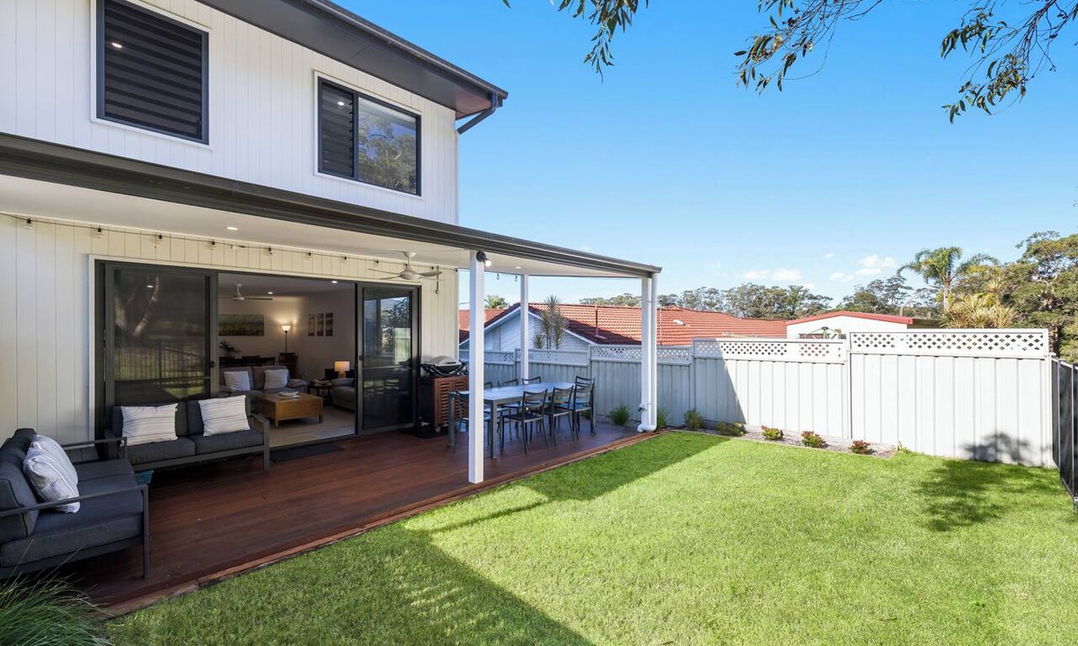 South West Rocks House | SWR Beach House – Spacious Dual-Living Retreat