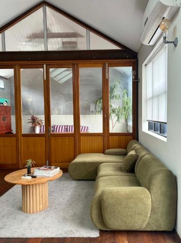 Mount Lawley Apartment | T h e L o f t - Stunning private apartment