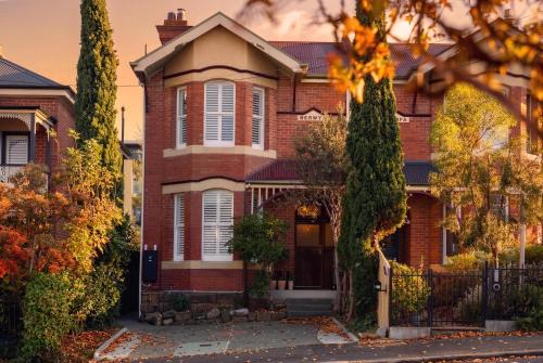 North Hobart Villa | Tasma 1910 Classic Heritage Residence