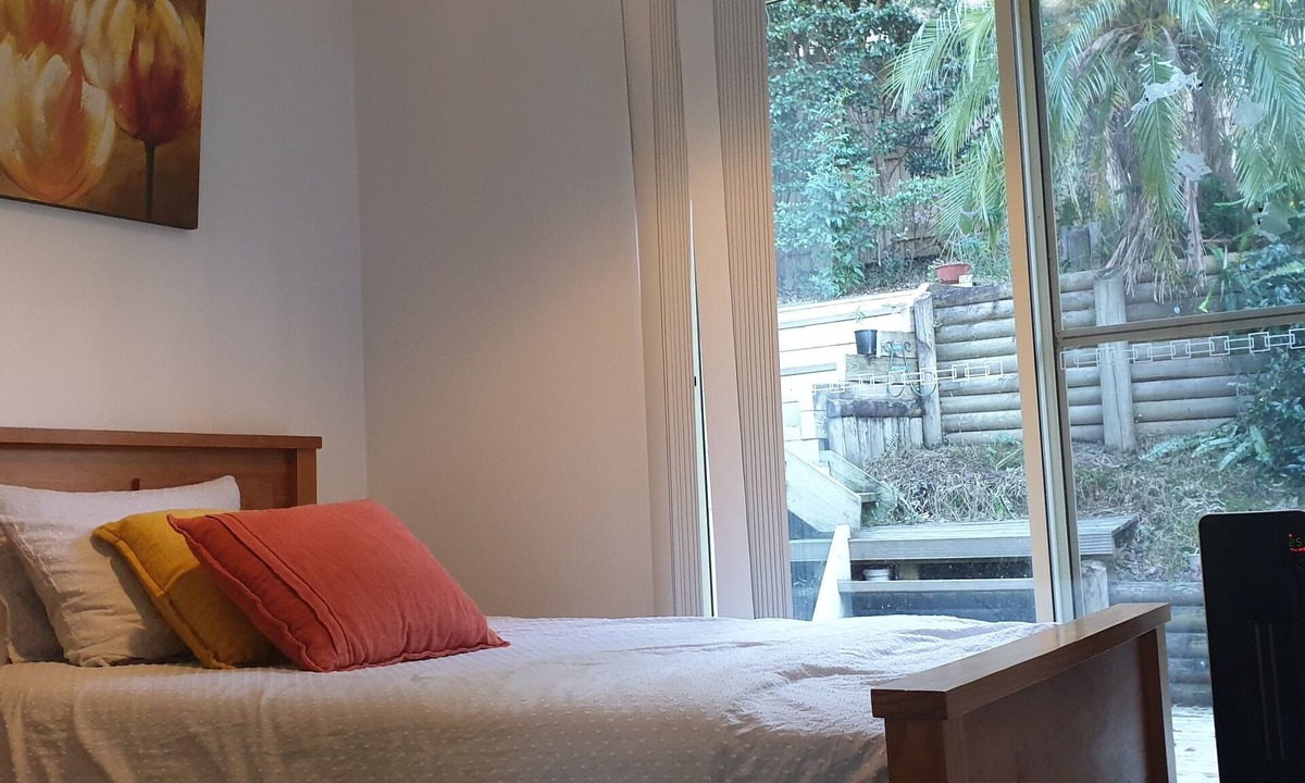 Terrigal House | Terrigal beach Magnolia heaven scene