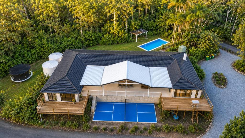 Holgate House | The 5th Acreage