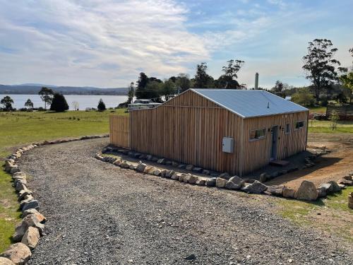 George Town Council Apartment | The Apple Shed