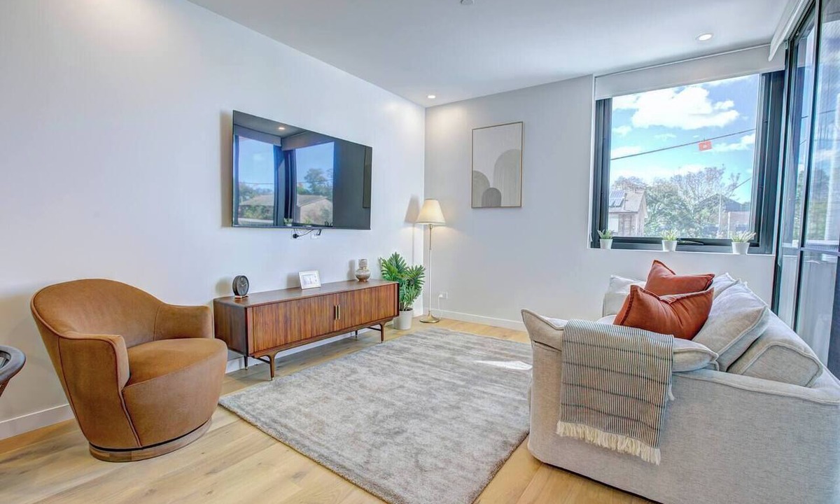 Dickson Apartment | The Aristocrat | Mid Century Luxe Dual Suite + Gym