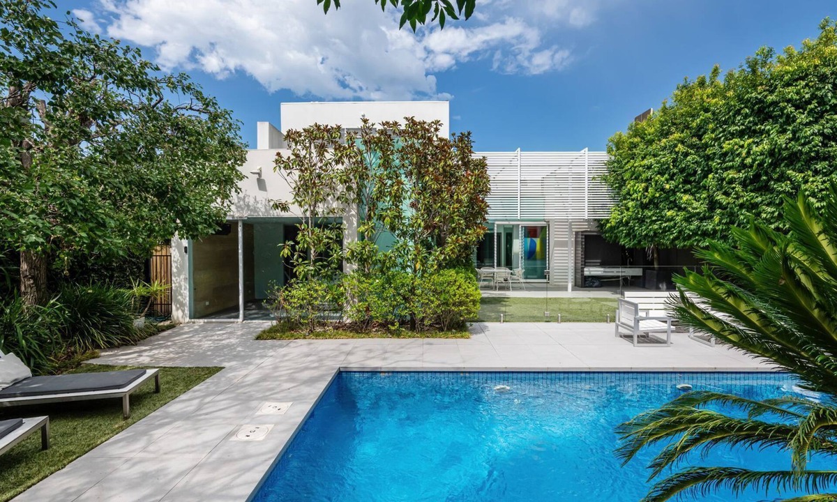 Brighton House | The Art House by the Beach